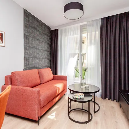 Apartly- Garden Ii Z Prywatnym Ogrodem W Centrum &widok Apartmán