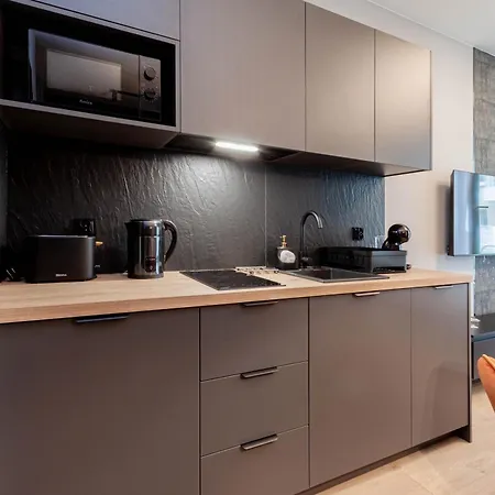 Apartly- Garden Ii Z Prywatnym Ogrodem W Centrum &widok Στσέτσιν