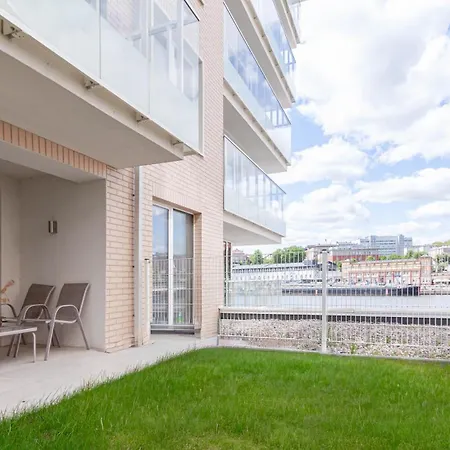 Apartly- Garden Ii Z Prywatnym Ogrodem W Centrum &widok Apartmán *