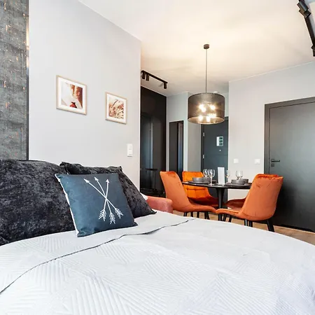 Apartly- Garden Ii Z Prywatnym Ogrodem W Centrum &widok * Štetín