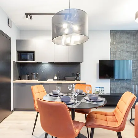 Apartly- Garden Ii Z Prywatnym Ogrodem W Centrum &widok